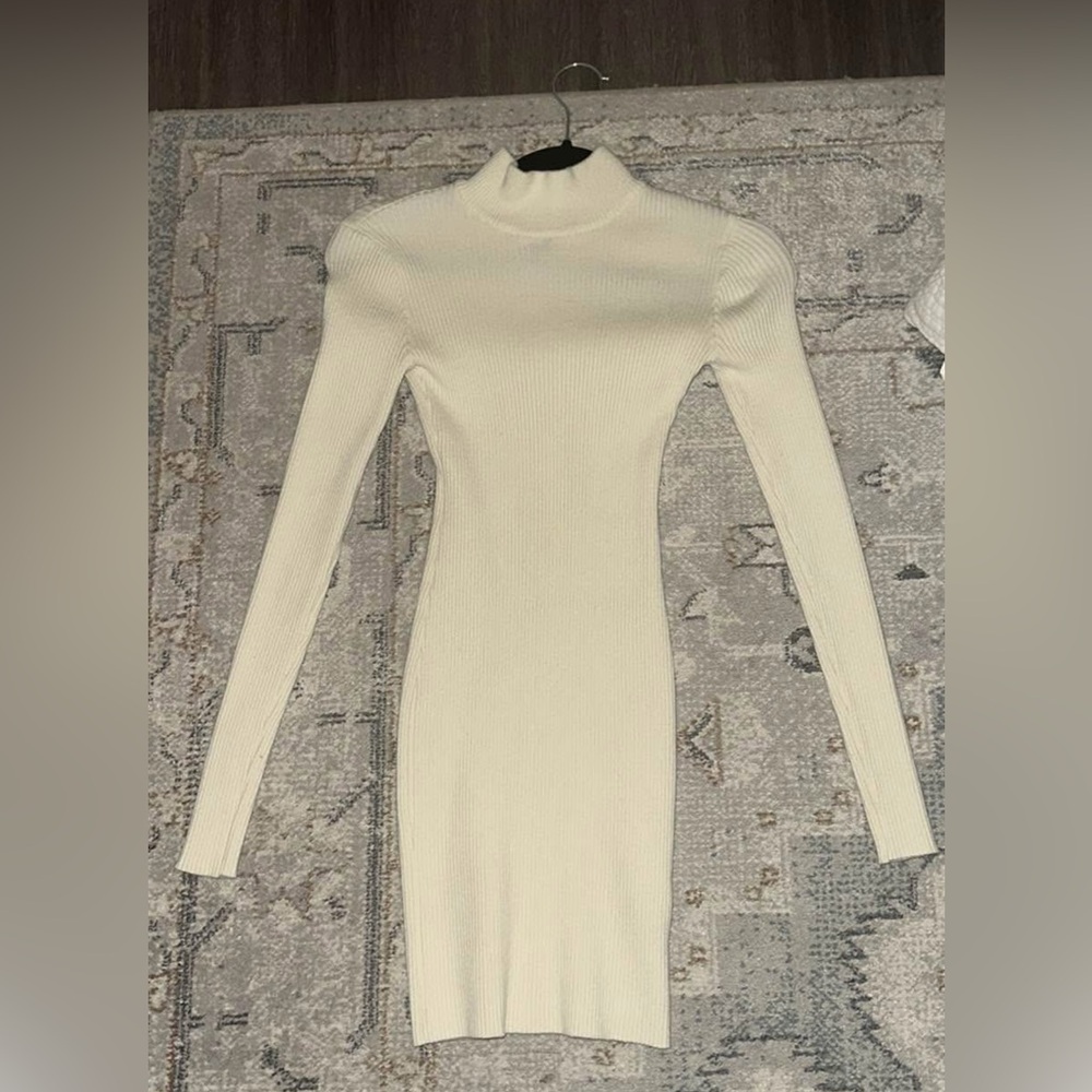 Forever 21 Off-White Ribbed Knit Top